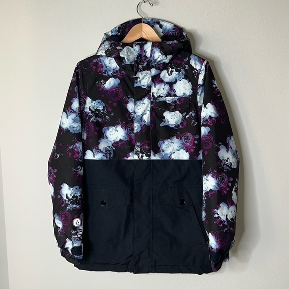 Volcom Bow Insulated GORE-TEX® Jacket Women's in Black & Purple Flora Size Small - Picture 2 of 9